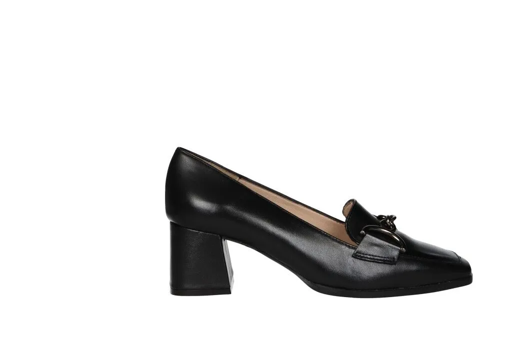 Copete Piel Negro Trabilla Metal