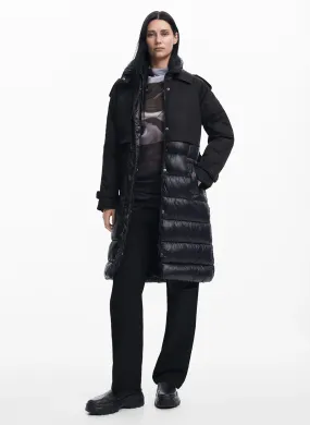 DESIGUAL Abrigo acolchado con cuello alto en negro