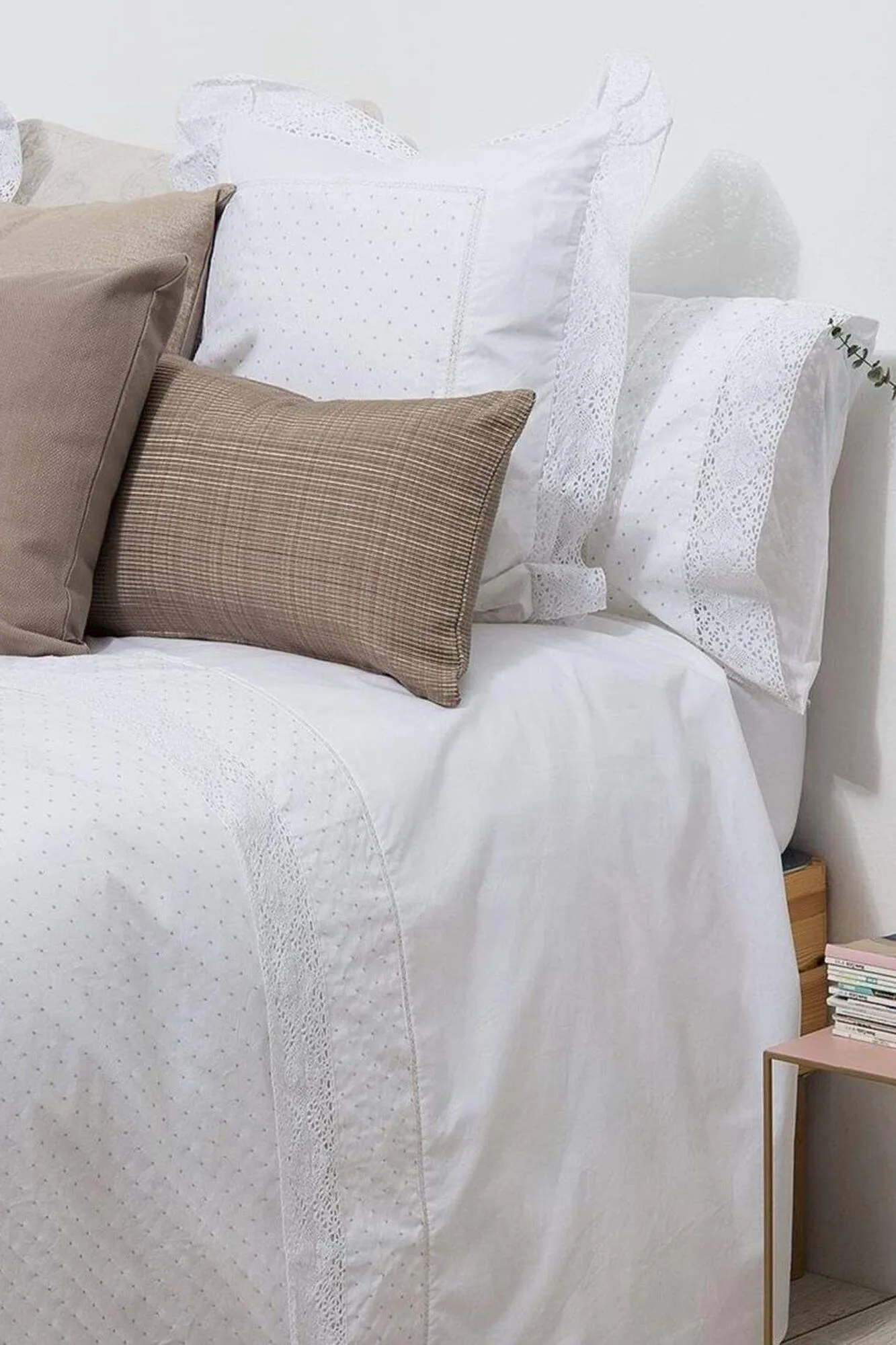Funda almohada algodón percal crochet. Cama 80-90cm.